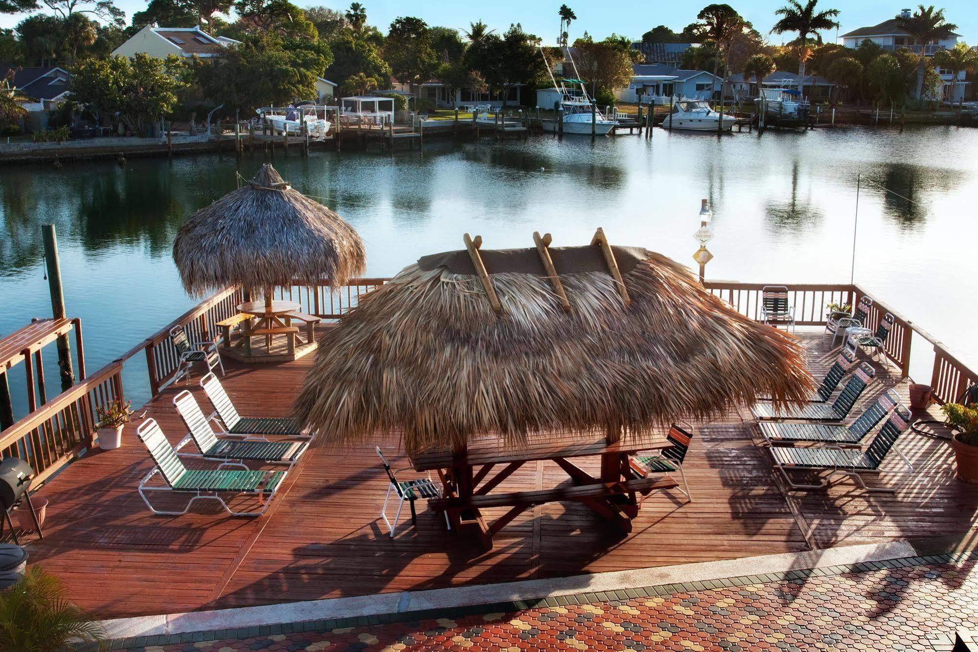 Bay Palms Waterfront Resort - Hotel And Marina Сант Пит Бич Экстерьер фото
